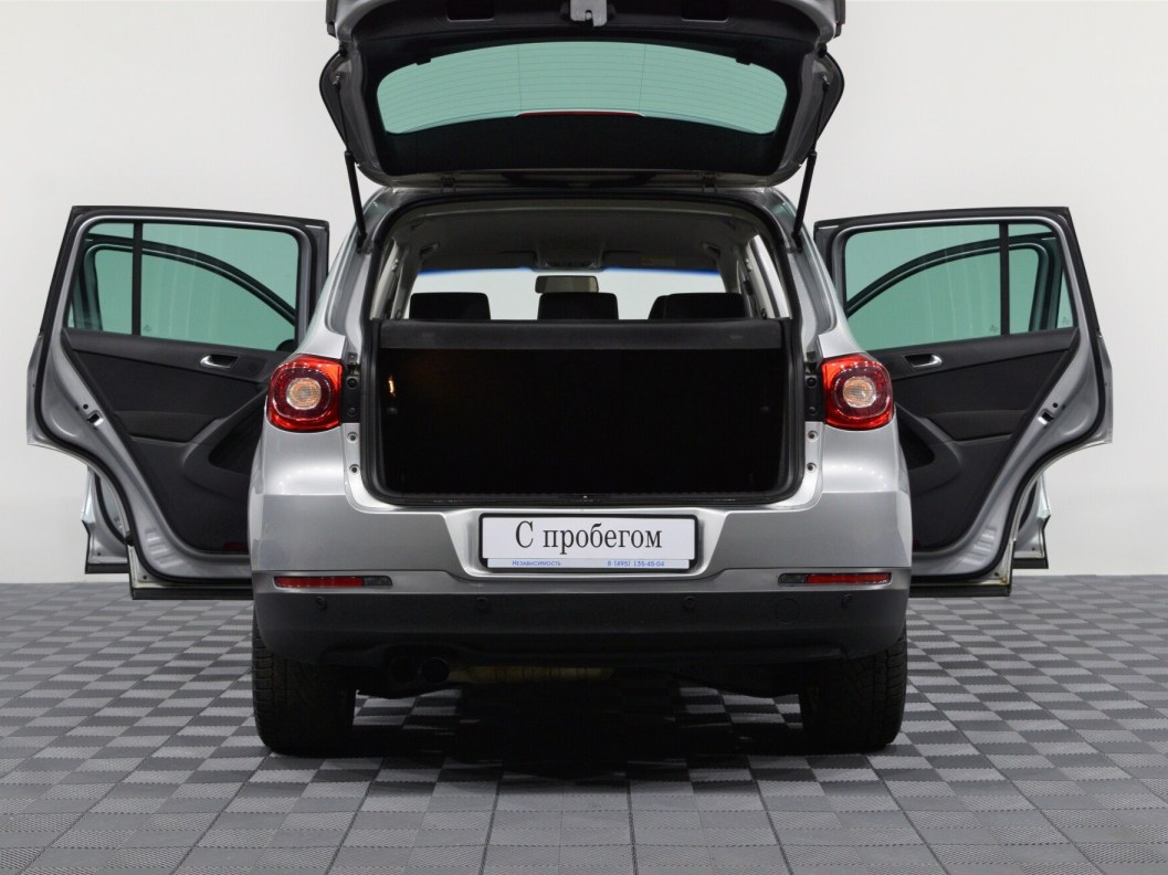 Volkswagen Tiguan 2.0 АКПП, 2011 фото 18