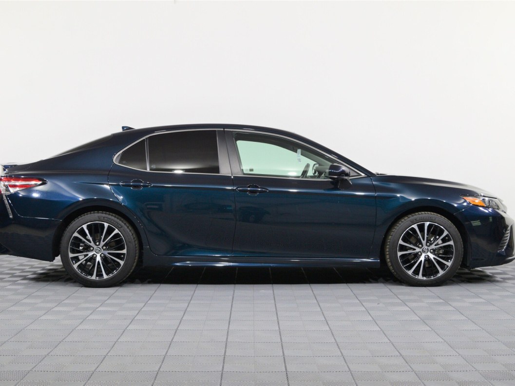 Toyota Camry 2.5 АКПП, 2019 фото 4