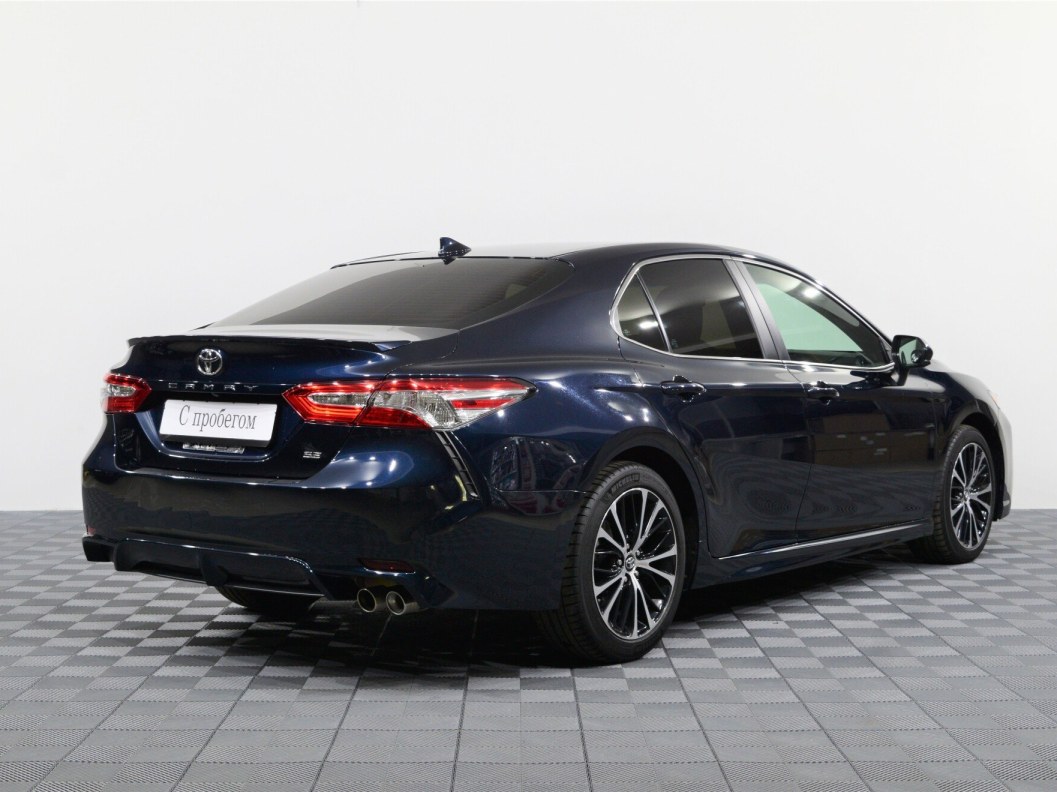 Toyota Camry 2.5 АКПП, 2019 фото 6