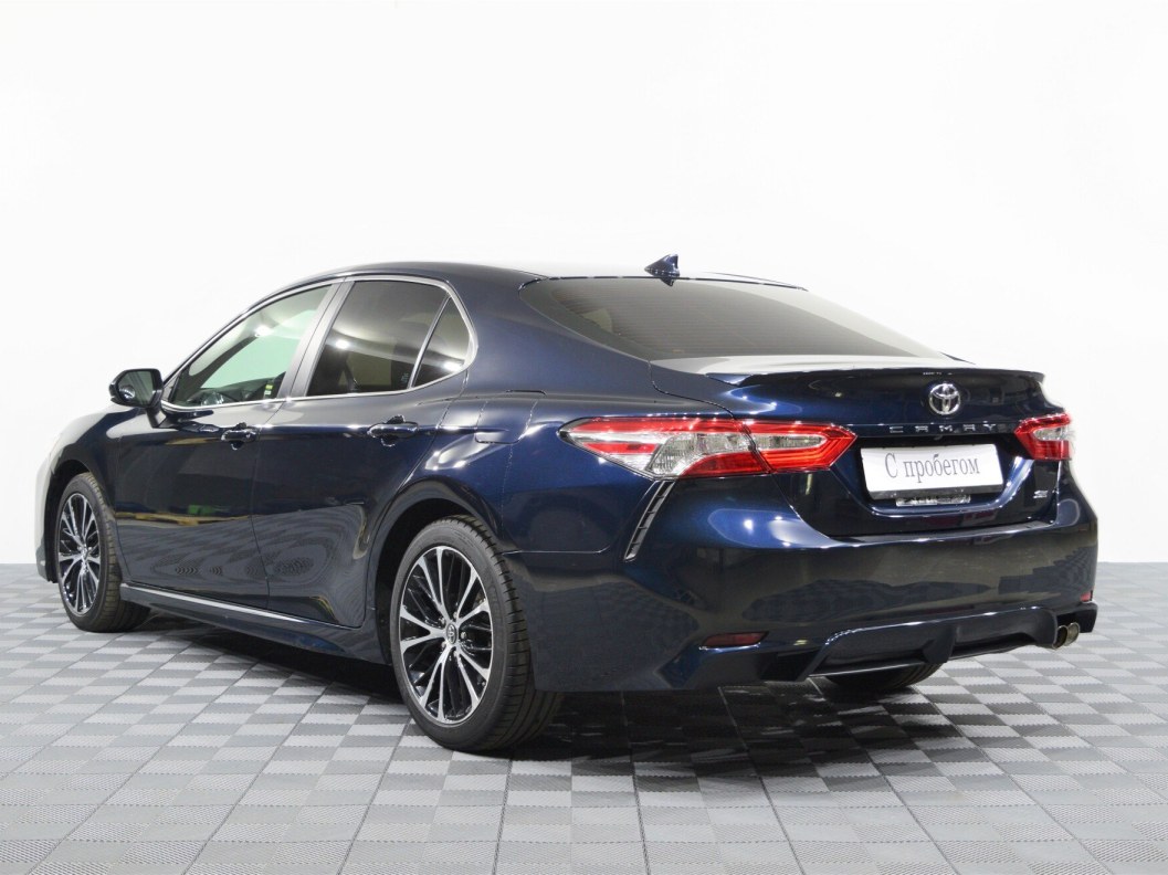Toyota Camry 2.5 АКПП, 2019 фото 8