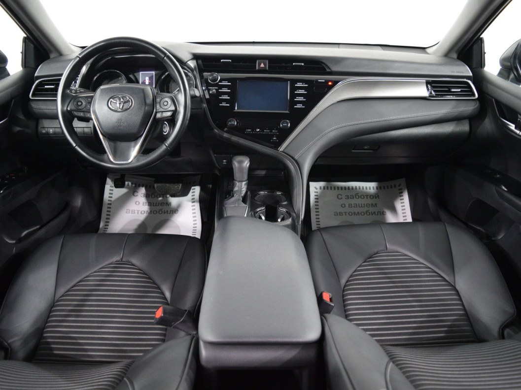 Toyota Camry 2.5 АКПП, 2019 фото 10