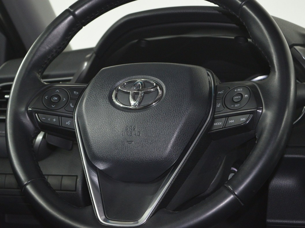 Toyota Camry 2.5 АКПП, 2019 фото 16