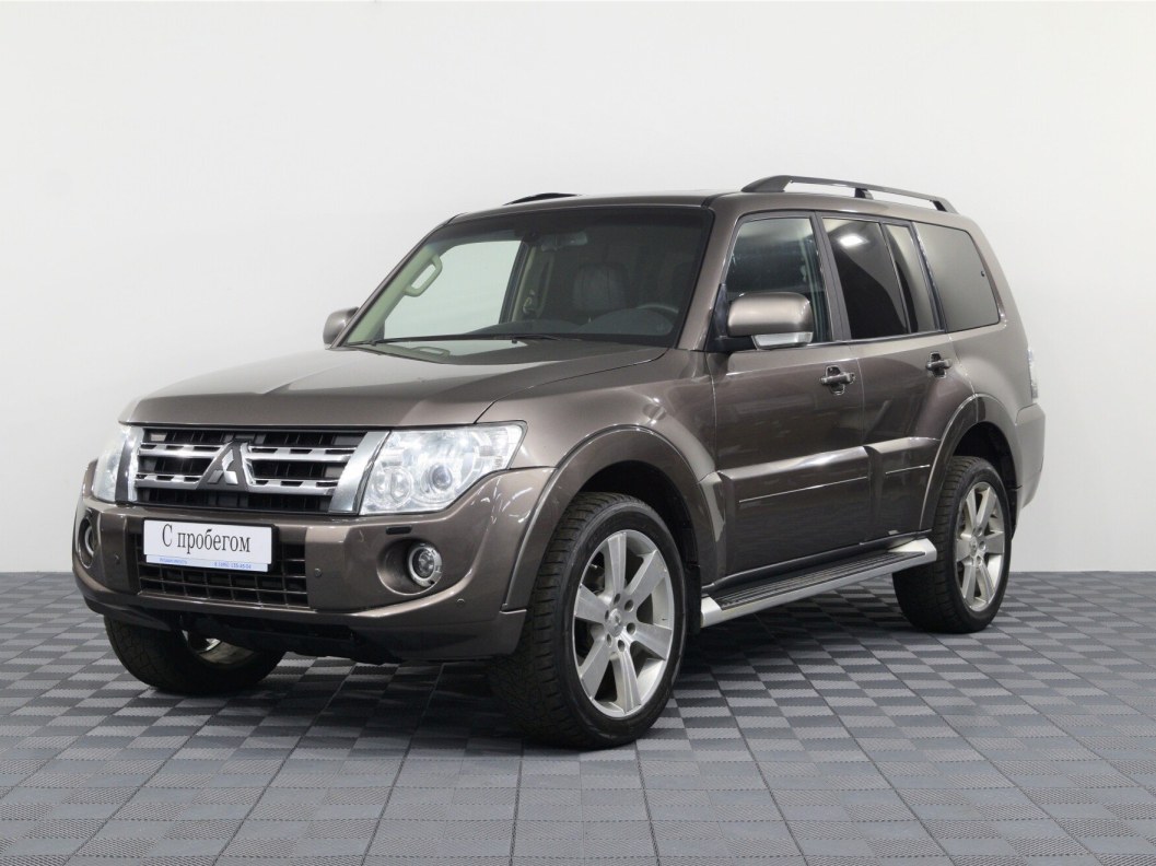 Mitsubishi Pajero Ultimate S72 3.2 АКПП, 2013 фото 3