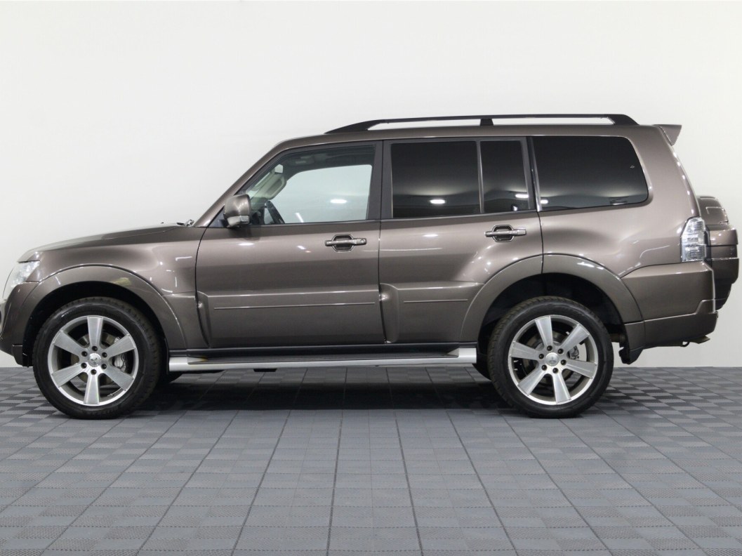Mitsubishi Pajero Ultimate S72 3.2 АКПП, 2013 фото 5