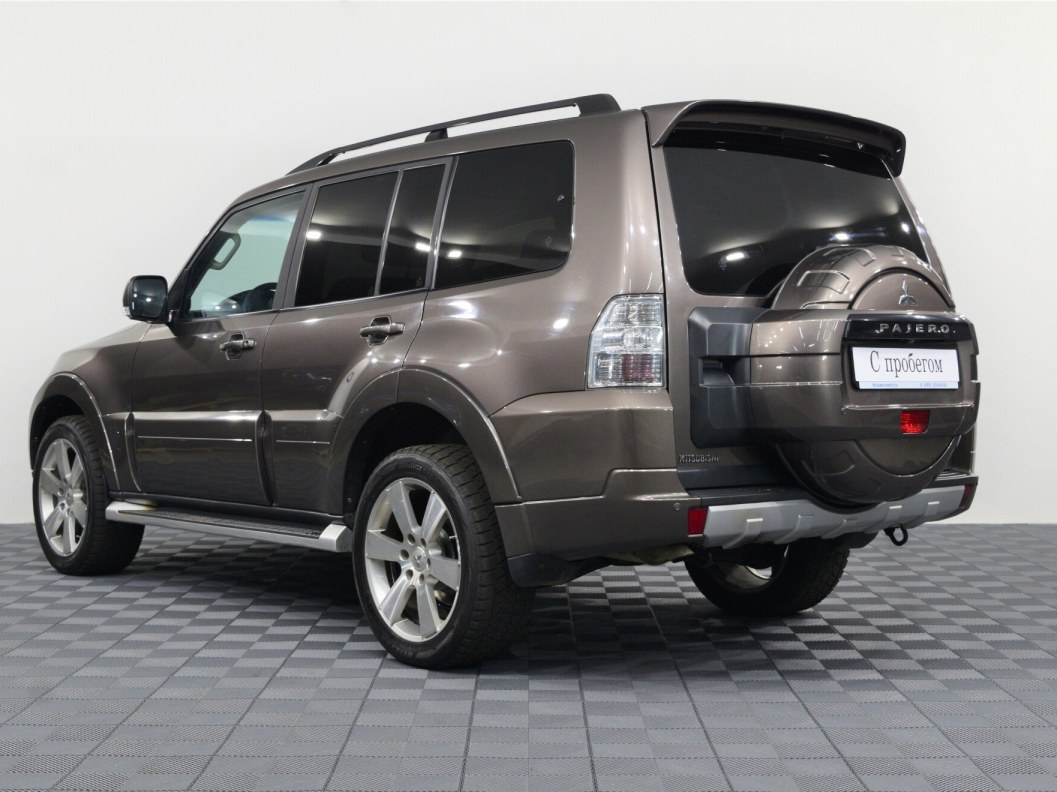 Mitsubishi Pajero Ultimate S72 3.2 АКПП, 2013 фото 8