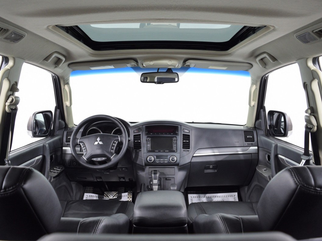 Mitsubishi Pajero Ultimate S72 3.2 АКПП, 2013 фото 11