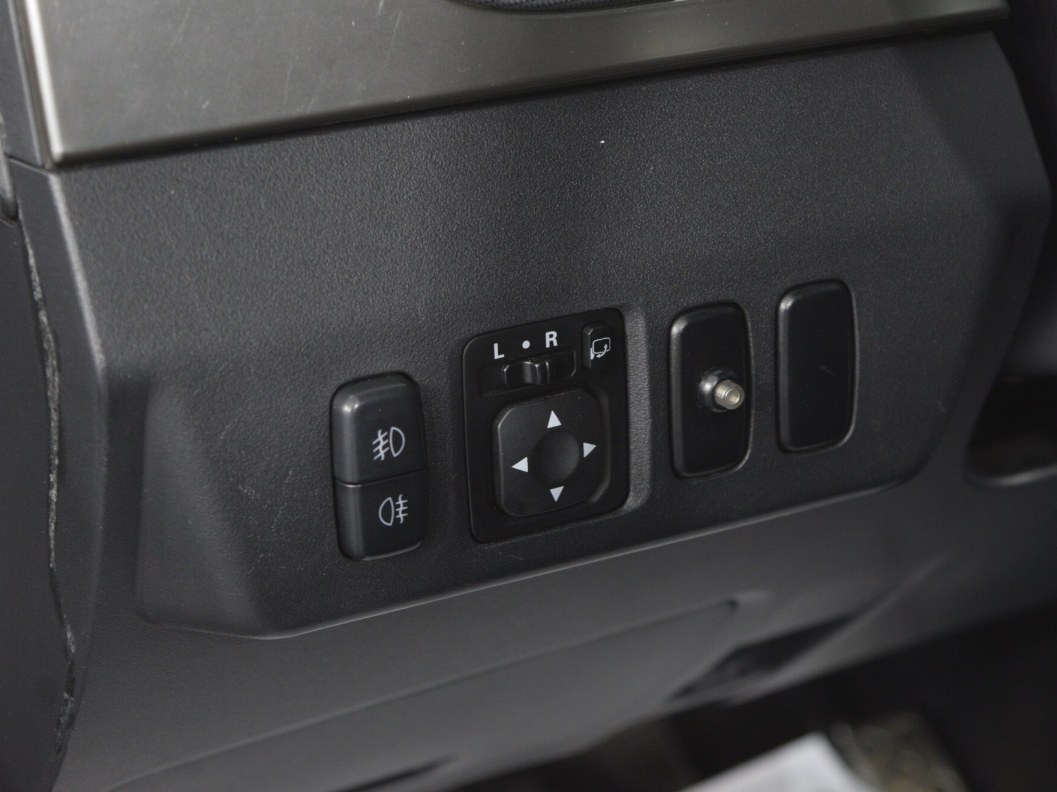 Mitsubishi Pajero Ultimate S72 3.2 АКПП, 2013 фото 16