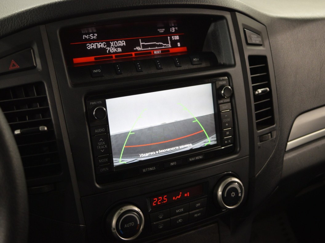 Mitsubishi Pajero Ultimate S72 3.2 АКПП, 2013 фото 17