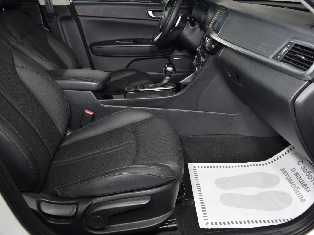 Kia Optima Premium 2.0 АКПП, 2019 фото 11