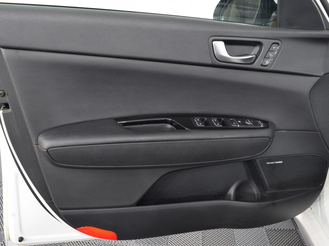 Kia Optima Premium 2.0 АКПП, 2019 фото 14