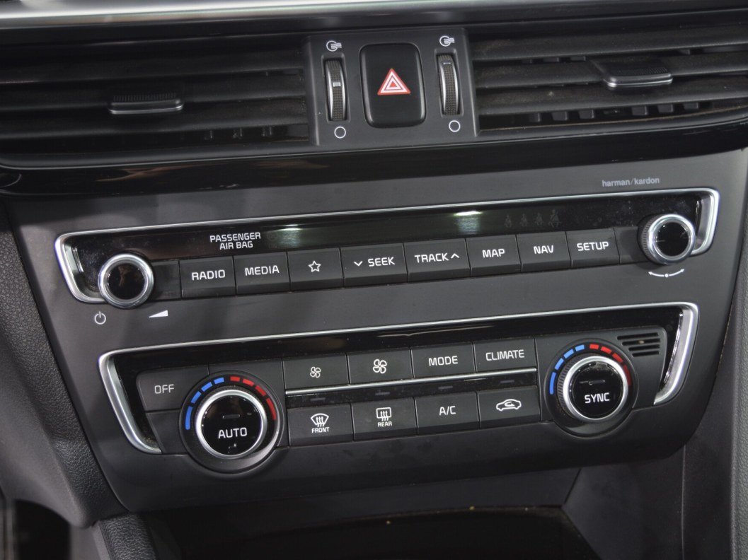Kia Optima Premium 2.0 АКПП, 2019 фото 18
