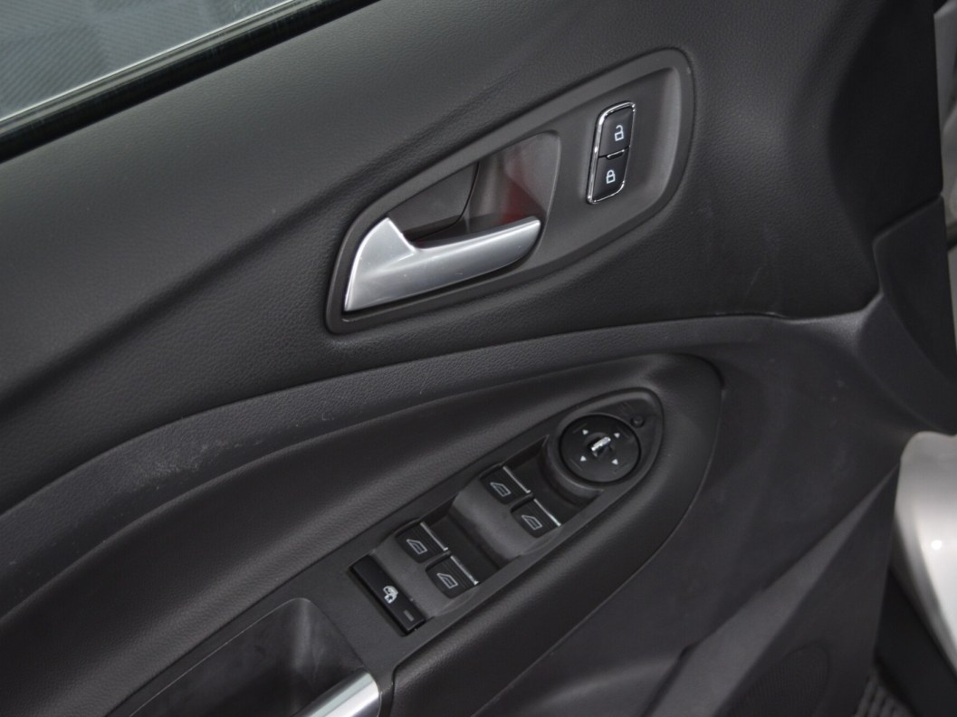 Ford Kuga 2.0 , 2014 фото 14