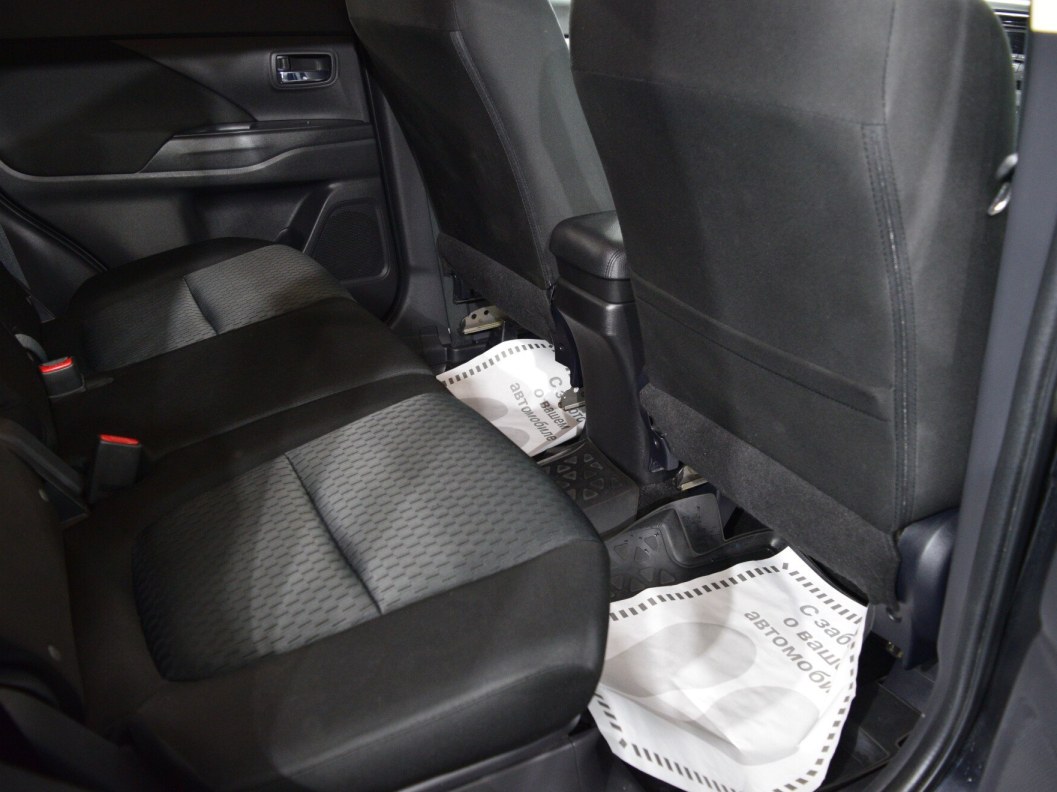 Mitsubishi Outlander Intense S80 2.0 CVT, 2012 фото 12