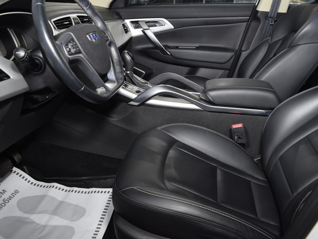 Geely Atlas Luxury 2.4 АКПП, 2018 фото 9