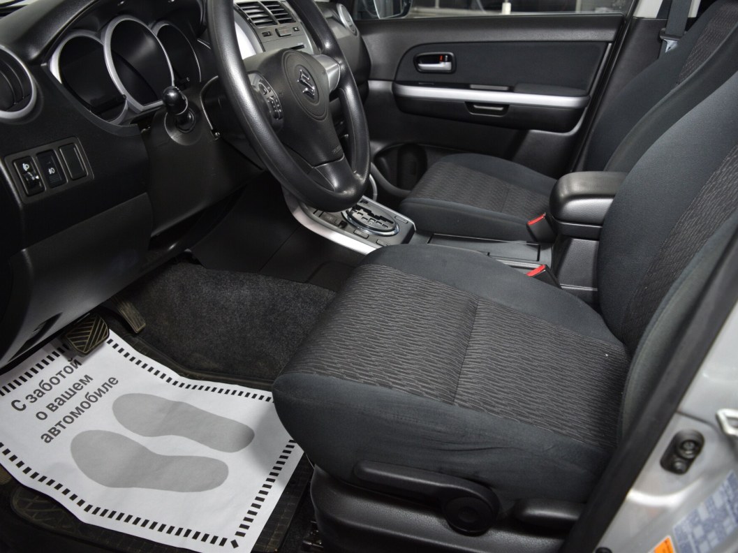 Suzuki Grand Vitara Exclusive 2.0 АКПП, 2013 фото 9