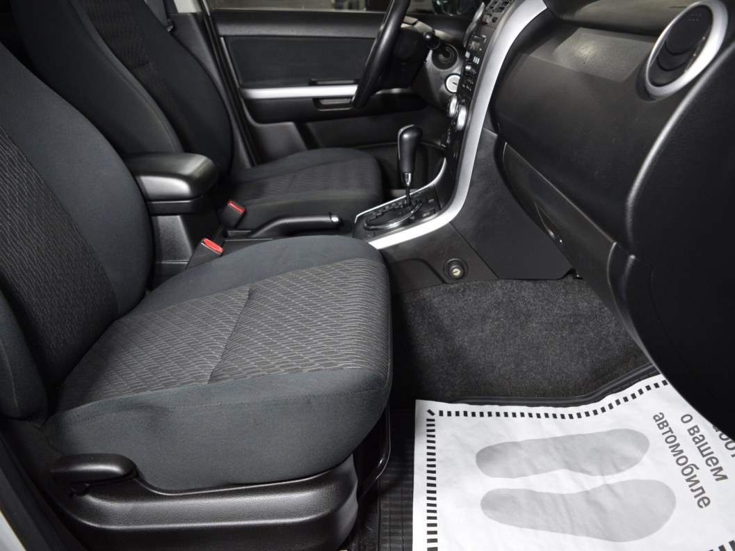 Suzuki Grand Vitara Exclusive 2.0 АКПП, 2013 фото 11