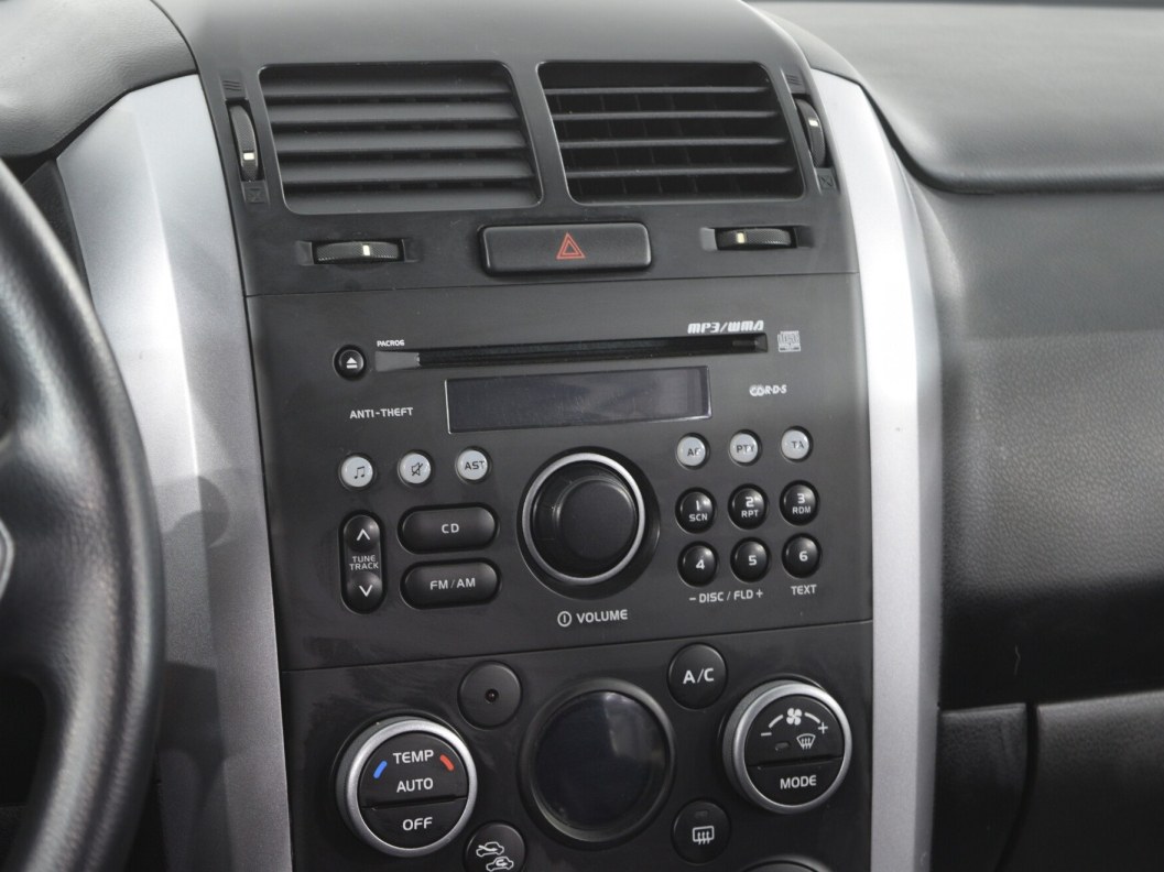 Suzuki Grand Vitara Exclusive 2.0 АКПП, 2013 фото 15