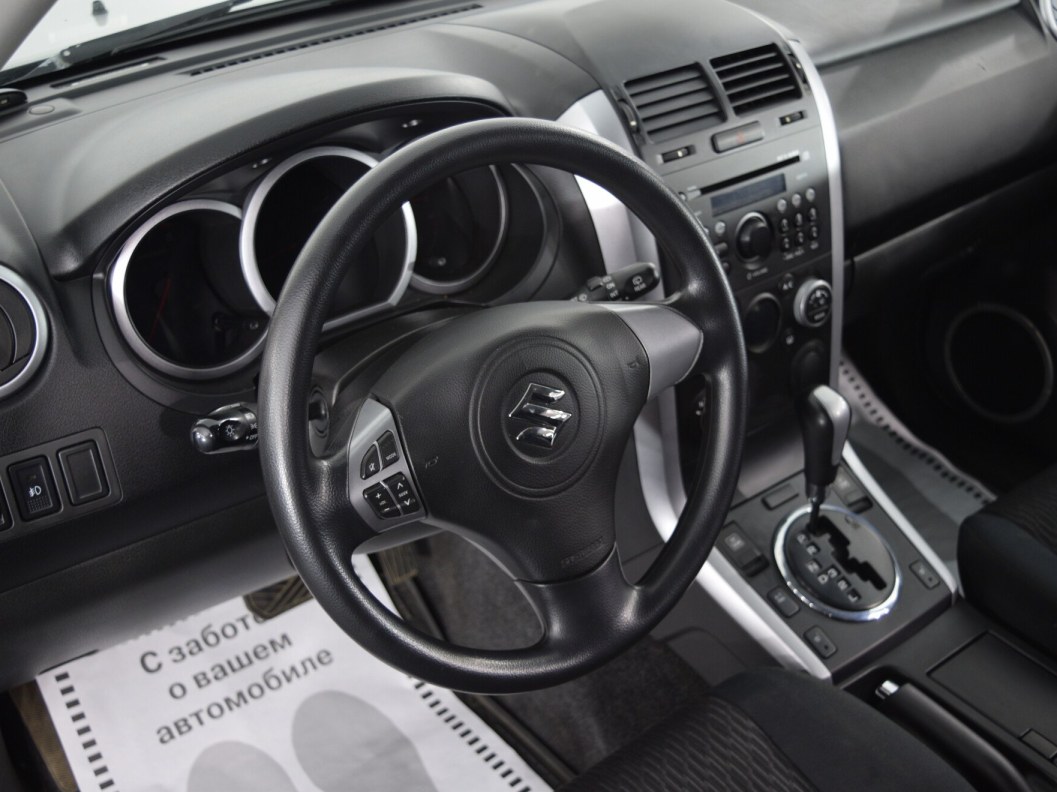Suzuki Grand Vitara Exclusive 2.0 АКПП, 2013 фото 18