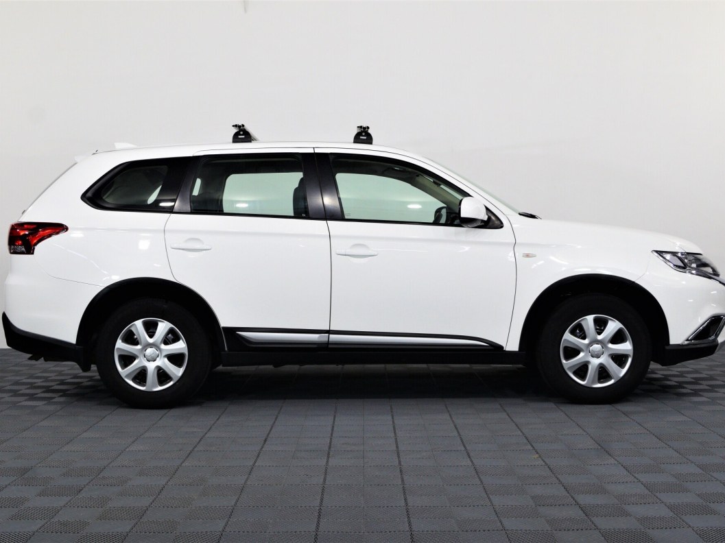 Mitsubishi Outlander Inform S02 2.0 CVT, 2017 фото 4