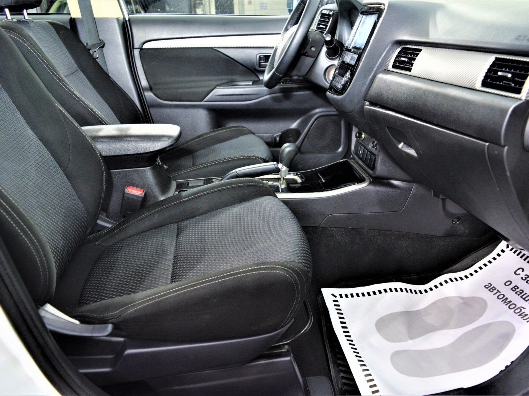 Mitsubishi Outlander Inform S02 2.0 CVT, 2017 фото 11
