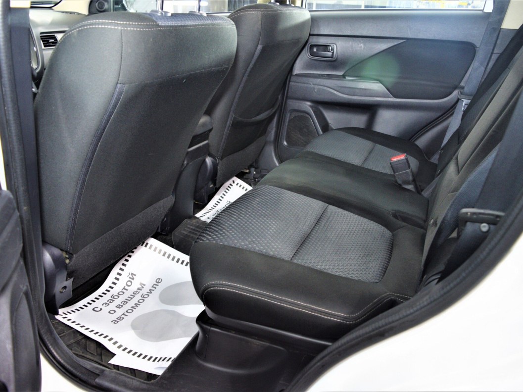 Mitsubishi Outlander Inform S02 2.0 CVT, 2017 фото 13