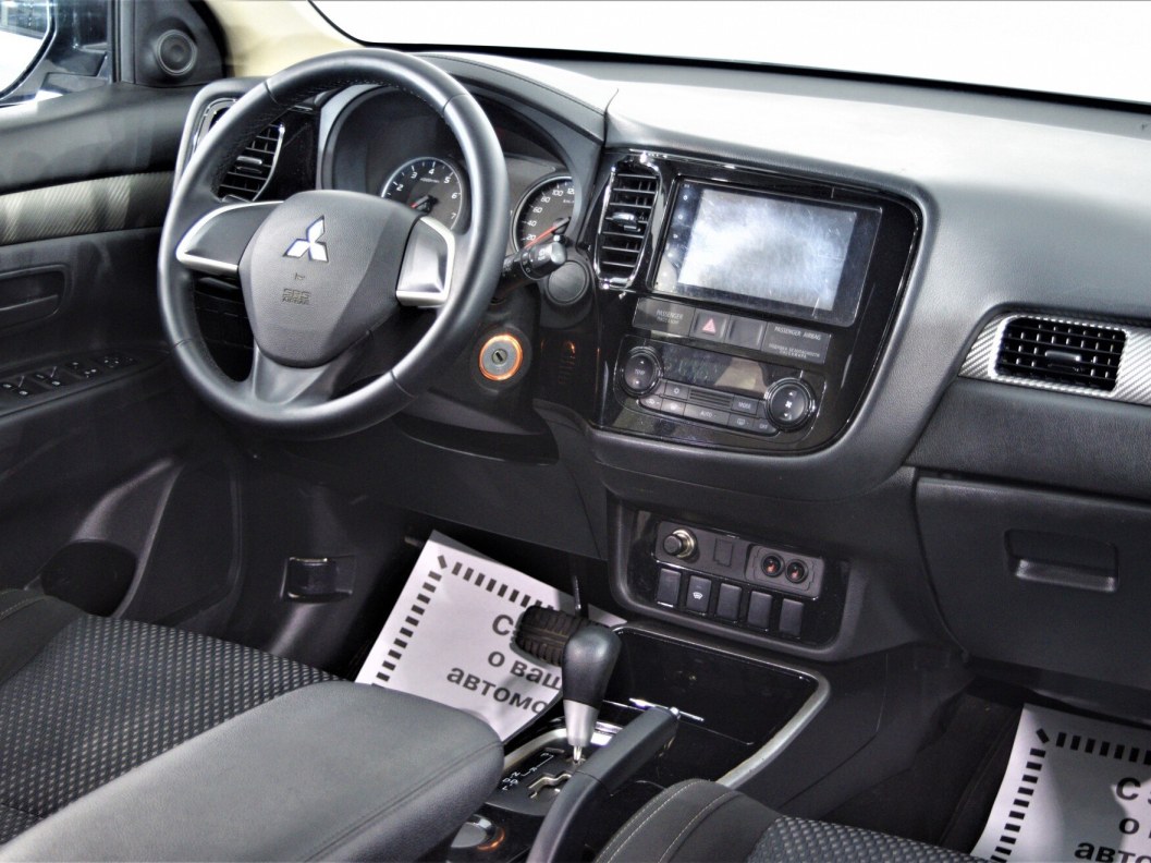 Mitsubishi Outlander Inform S02 2.0 CVT, 2017 фото 19