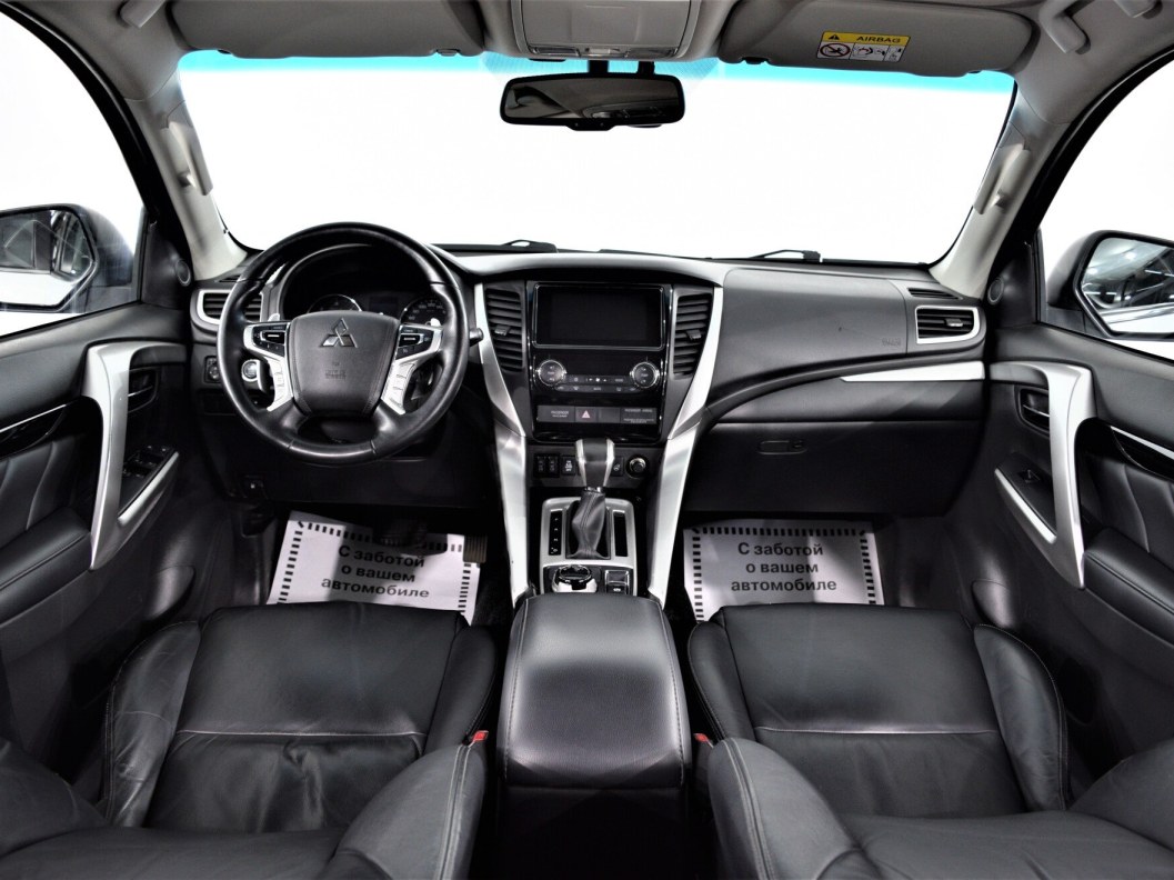 Mitsubishi Pajero Sport 2.4 МКПП, 2017 фото 10