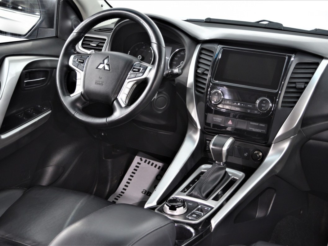 Mitsubishi Pajero Sport 2.4 МКПП, 2017 фото 22