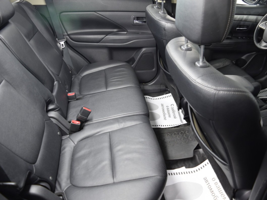 Mitsubishi Outlander Instyle S81 2.0 CVT, 2014 фото 12