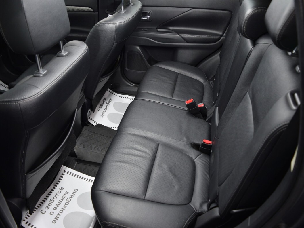 Mitsubishi Outlander Instyle S81 2.0 CVT, 2014 фото 13