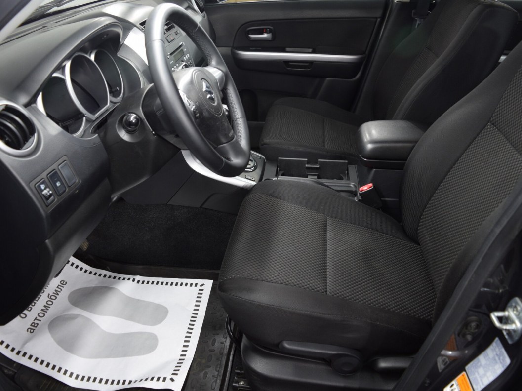 Suzuki Grand Vitara 2.0 АКПП, 2011 фото 9
