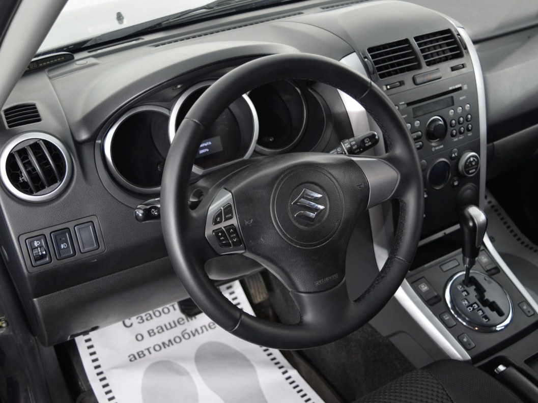 Suzuki Grand Vitara 2.0 АКПП, 2011 фото 14