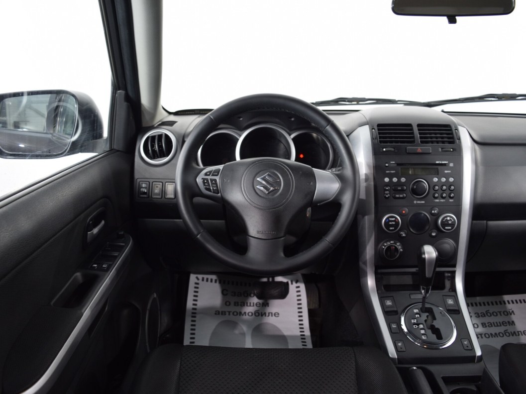 Suzuki Grand Vitara 2.0 АКПП, 2011 фото 15