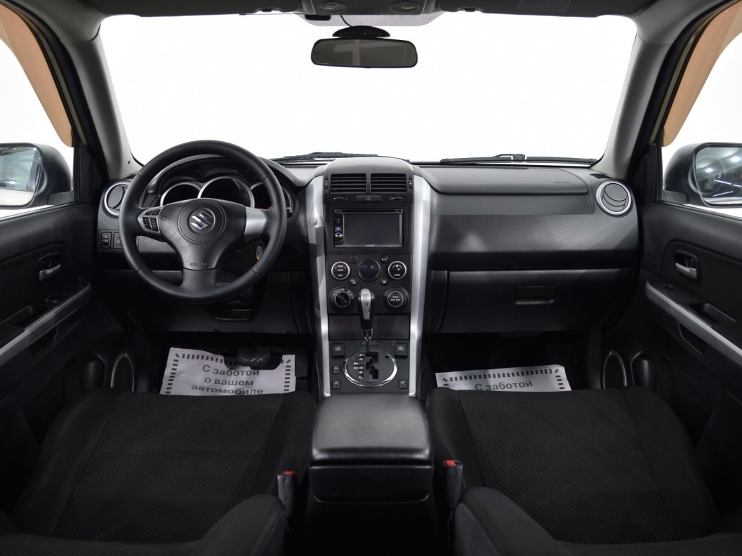 Suzuki Grand Vitara 2.5 АКПП, 2010 фото 10