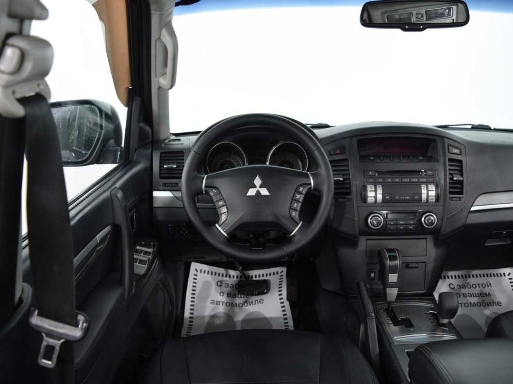 Mitsubishi Pajero 3.2 АКПП, 2010 фото 17
