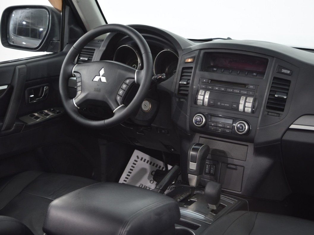 Mitsubishi Pajero 3.2 АКПП, 2010 фото 18