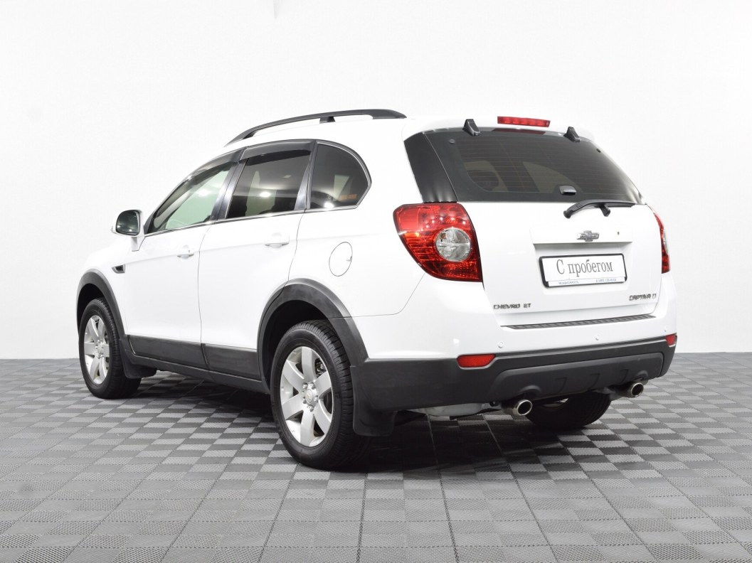 Chevrolet Captiva LT 2.4 АКПП, 2012 фото 8