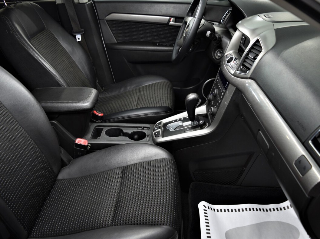 Chevrolet Captiva LT 2.4 АКПП, 2012 фото 11
