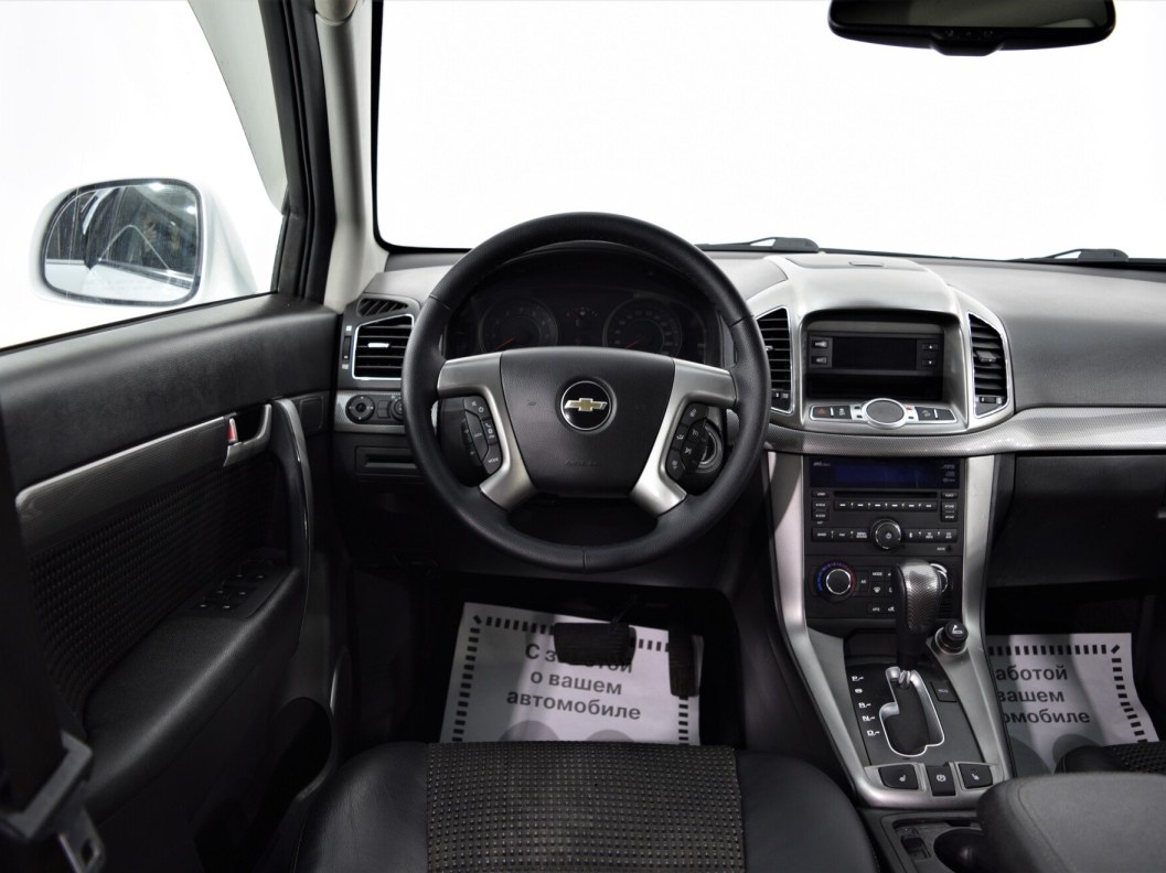 Chevrolet Captiva LT 2.4 АКПП, 2012 фото 18
