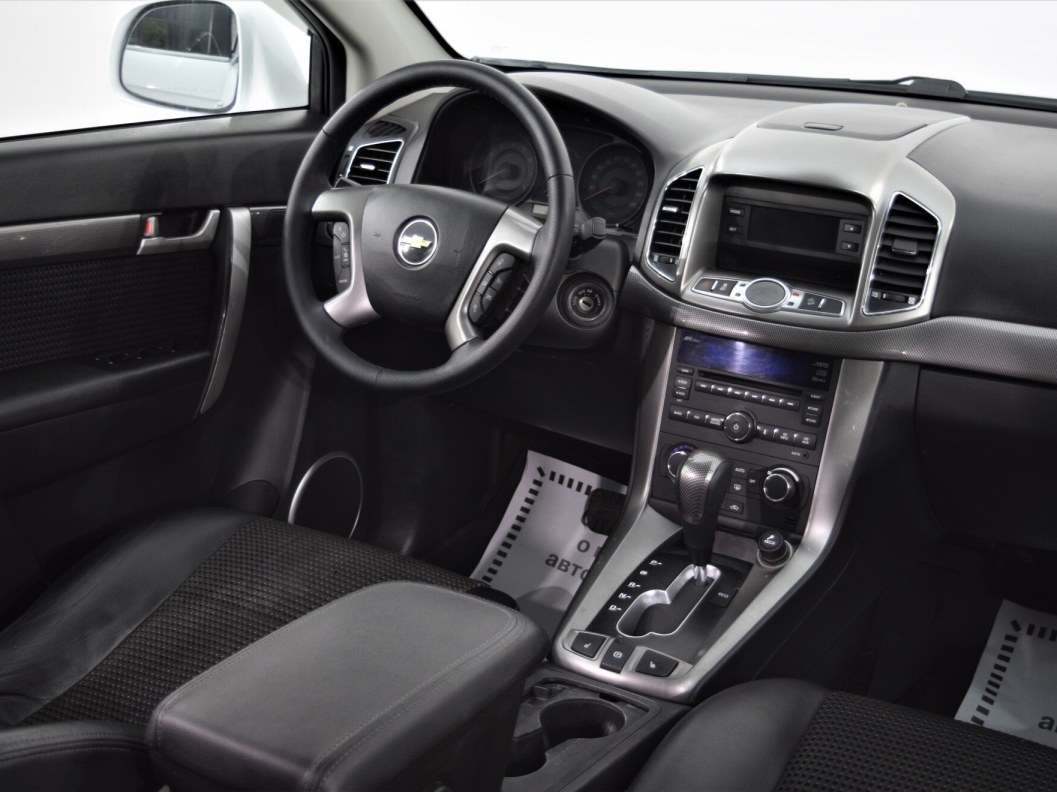 Chevrolet Captiva LT 2.4 АКПП, 2012 фото 19
