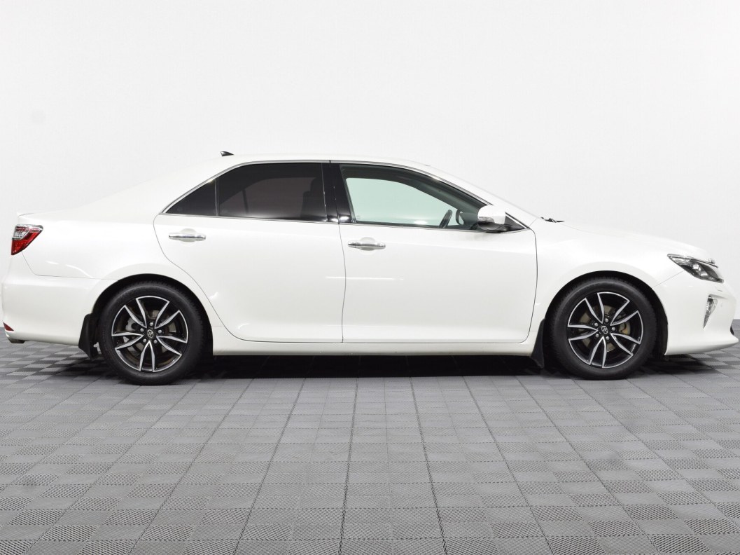 Toyota Camry 2.5 АКПП, 2017 фото 4