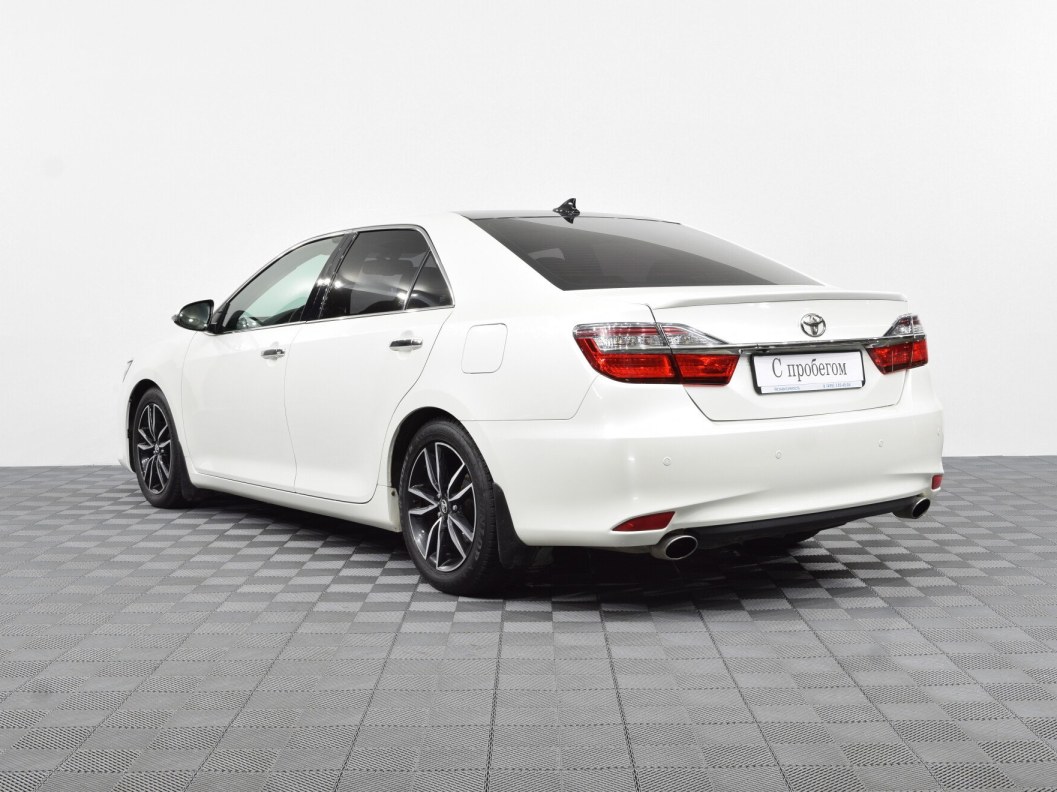 Toyota Camry 2.5 АКПП, 2017 фото 8