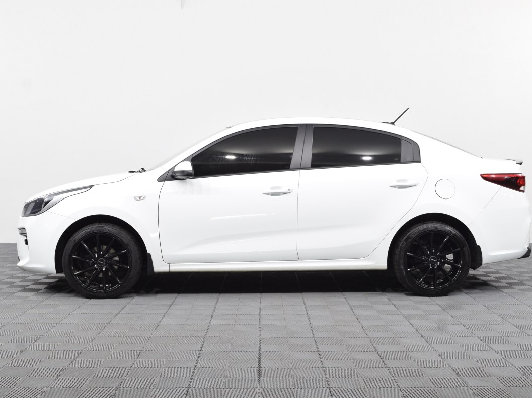 Kia Rio Prestige 1.6 АКПП, 2018 фото 5