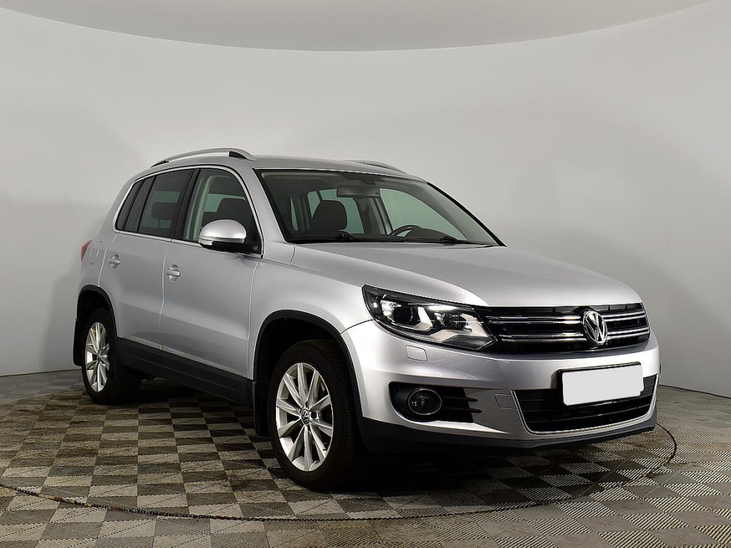 Volkswagen Tiguan Avenue 2.0 АКПП, 2015 фото 1
