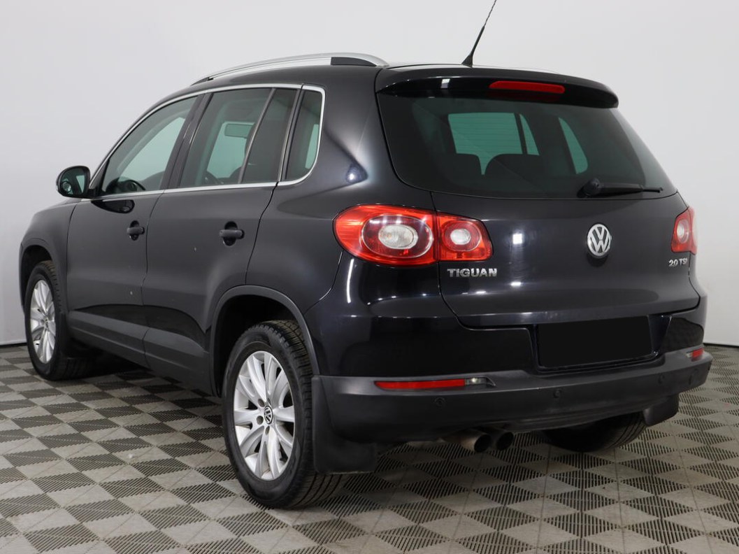 Volkswagen Tiguan 2.0 АКПП, 2010 фото 8
