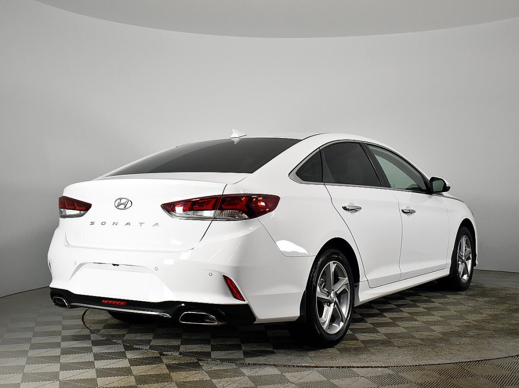 Hyundai Sonata Lifestyle 2.4 АКПП, 2017 фото 5
