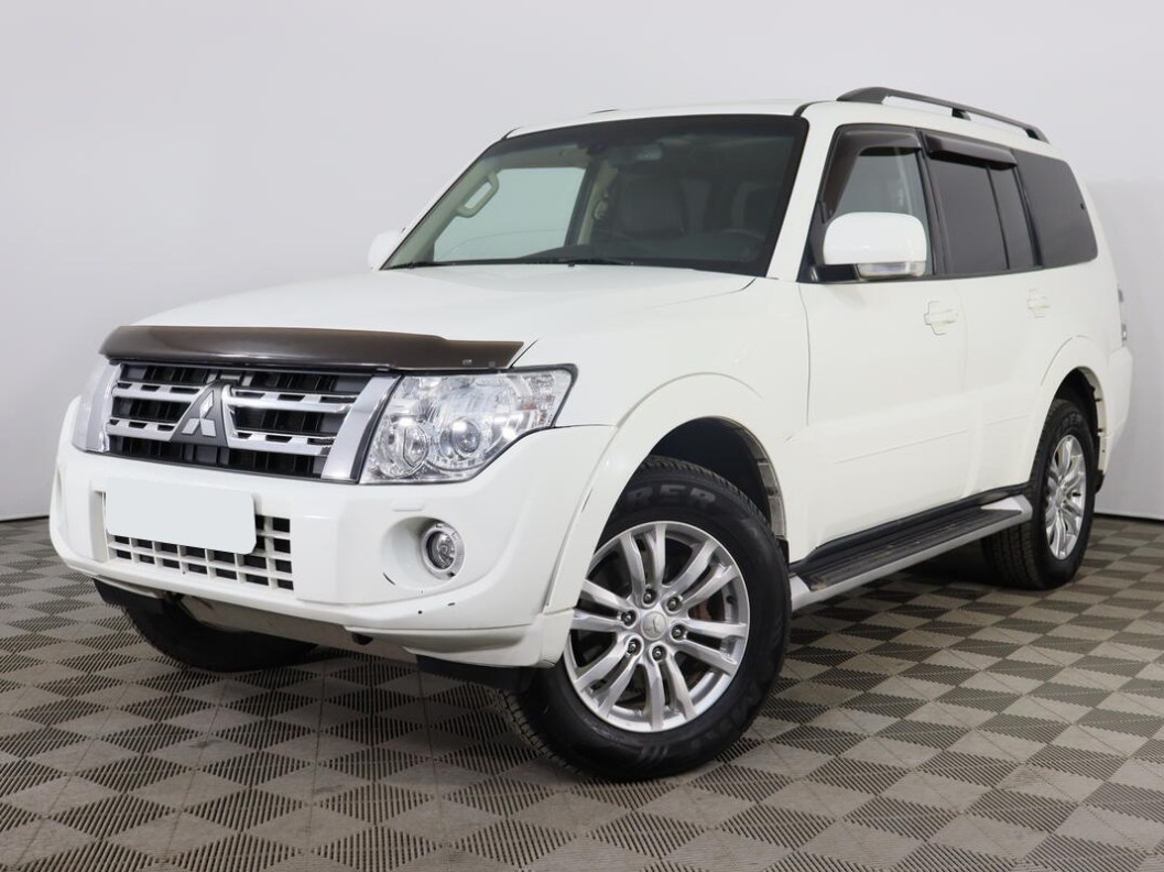 Mitsubishi Pajero Ultimate S72 3.8 АКПП, 2015 фото 3