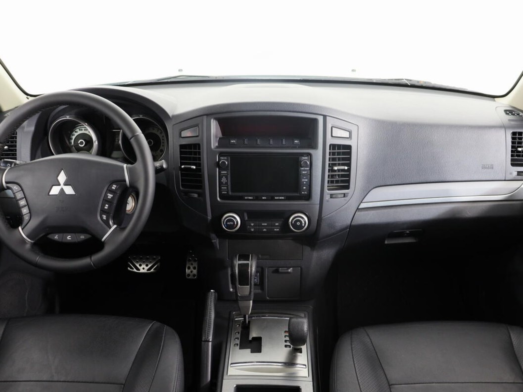 Mitsubishi Pajero Ultimate S72 3.8 АКПП, 2015 фото 9