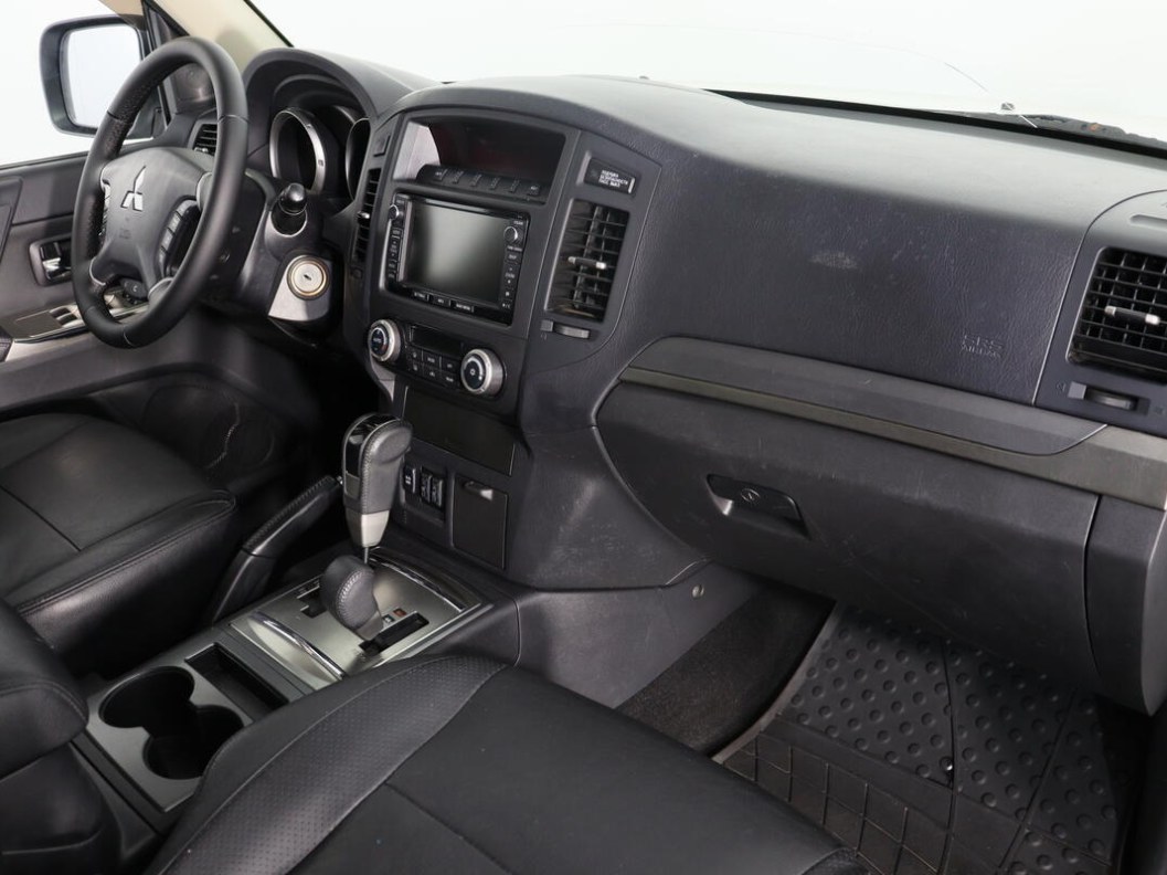 Mitsubishi Pajero Ultimate S72 3.8 АКПП, 2015 фото 10