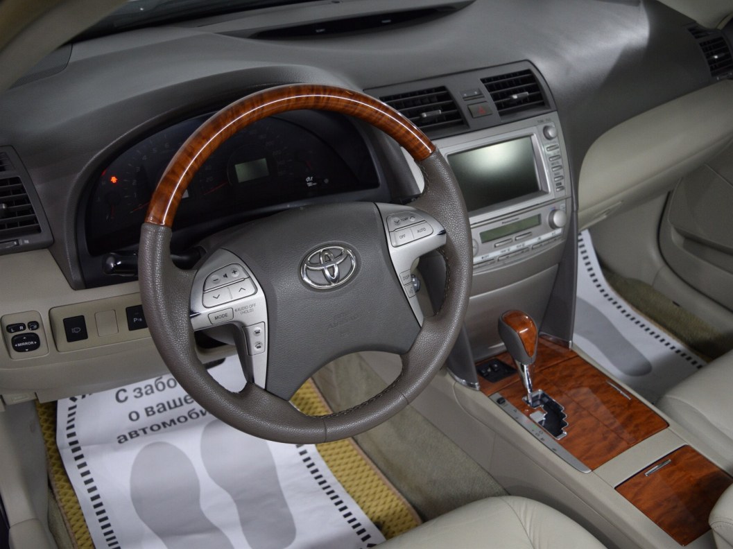 Toyota Camry 3.5 АКПП, 2010 фото 16